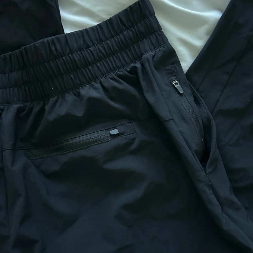 LIKE NEW All in Motion Women's Active Light Mid-Rise Cargo Joggers - Picture 8 of 8